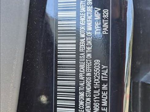 Used 2017 Maserati Levante S image 15