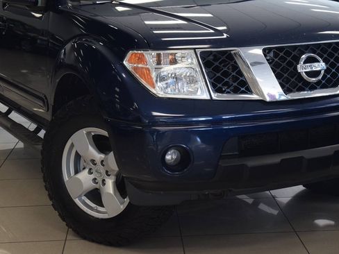 Used 2007 Nissan Frontier LE AWD/4WD image 9
