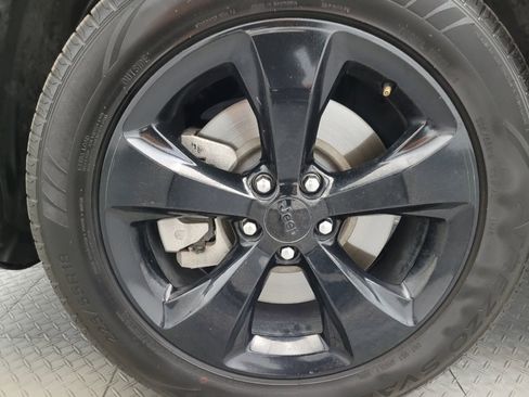 Used 2021 Jeep Cherokee Latitude Plus FWD image 31