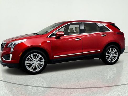 Used 2024 Cadillac XT5 Premium Luxury w/ Technology Package FWD image 2