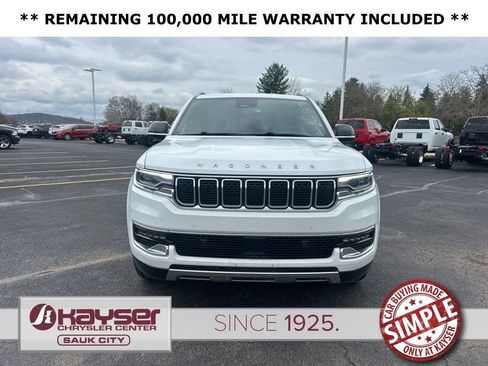 Used 2024 Jeep Wagoneer L Series III w/ Flexible Seating Group image 3