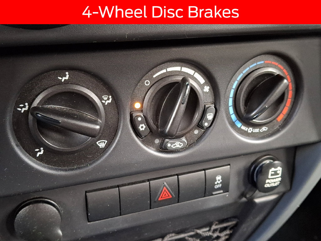 Used 2010 Jeep Wrangler Unlimited Sport AWD/4WD image 15