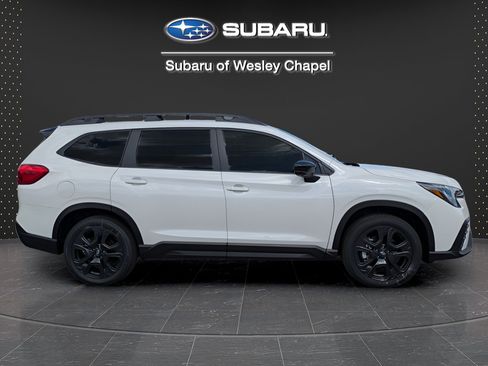 Certified 2025 Subaru Ascent Bronze Edition AWD/4WD image 4
