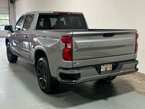 Used 2024 Chevrolet Silverado 1500 Custom AWD/4WD image 3
