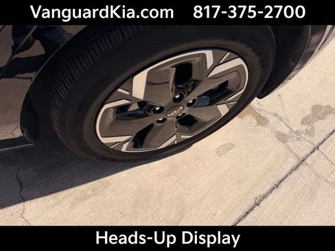 Certified 2024 Kia Niro Wave FWD image 11