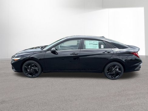 New 2026 Hyundai Elantra SEL Sport Premium FWD image 5