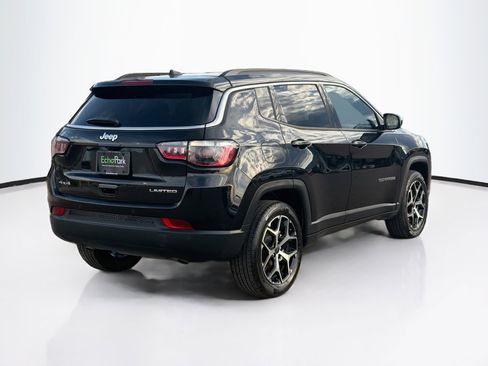 Used 2025 Jeep Compass Limited AWD/4WD image 9