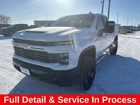 Used 2025 Chevrolet Silverado 2500 Custom w/ Custom Value Package image 3