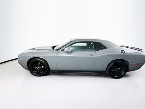 Used 2018 Dodge Challenger SXT w/ Blacktop Package image 4