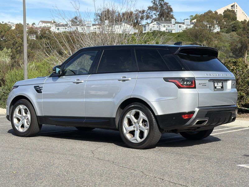 Used 2018 Land Rover Range Rover Sport HSE AWD/4WD image 4