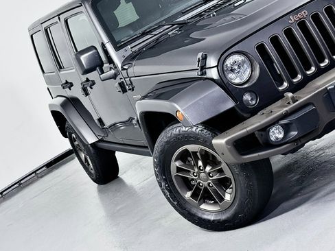 Used 2016 Jeep Wrangler Unlimited Sahara image 4