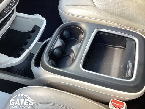 Used 2021 Chrysler Pacifica Touring-L FWD image 31