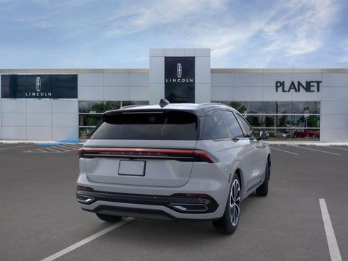 New 2026 Lincoln Nautilus Reserve image 8