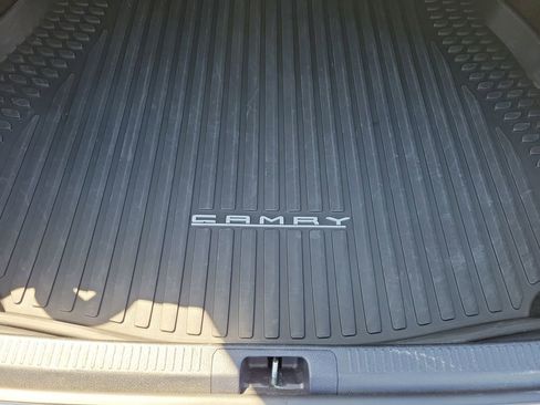 Used 2024 Toyota Camry SE image 11