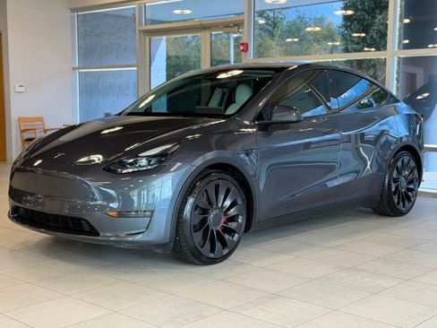 Used 2023 Tesla Model Y Performance AWD/4WD image 4