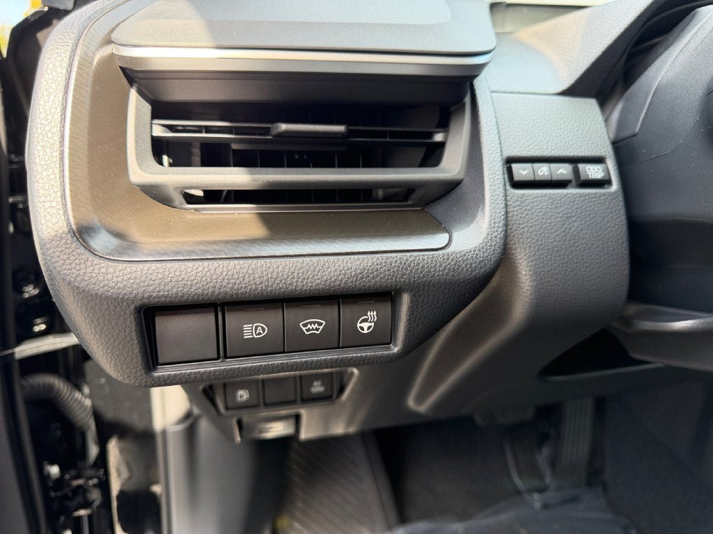 New 2027 Toyota Prius Plug-In Hybrid FWD image 19