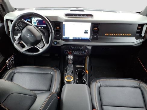 Used 2022 Ford Bronco Badlands w/ Sasquatch Package image 13