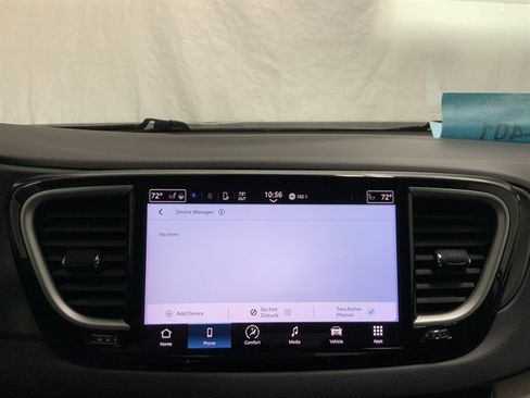 Used 2024 Chrysler Pacifica Touring-L FWD image 26