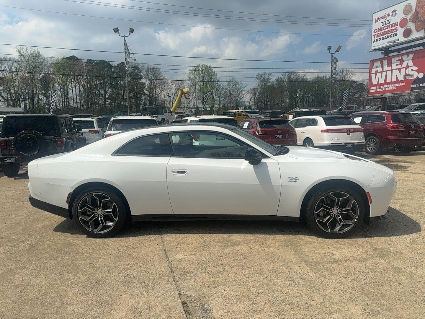 Used 2024 Dodge Charger Daytona R/T w/ Plus Group AWD/4WD image 4