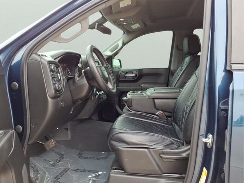Used 2020 Chevrolet Silverado 1500 Custom Trail Boss w/ LPO, Dark Essentials Package AWD/4WD image 16