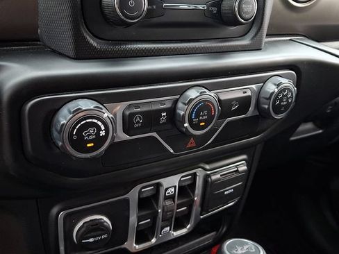 Used 2020 Jeep Wrangler Unlimited Sport S AWD/4WD image 15