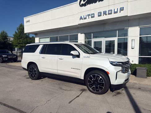 Used 2023 Chevrolet Suburban High Country AWD/4WD image 1