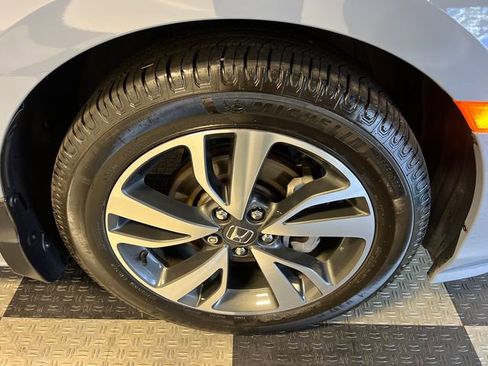 Used 2024 Honda Odyssey Touring image 10