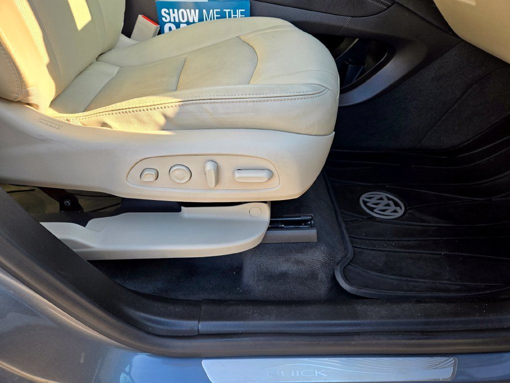 Used 2020 Buick Enclave Premium w/ Sun and Sites Package FWD image 59