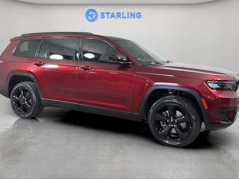 Used 2022 Jeep Grand Cherokee L Laredo RWD image 12