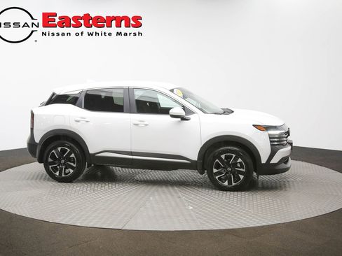 Used 2025 Nissan Kicks SV image 44