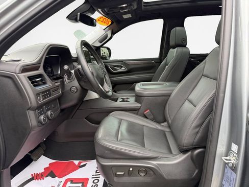 Used 2023 Chevrolet Suburban Z71 w/ Luxury Package AWD/4WD image 12