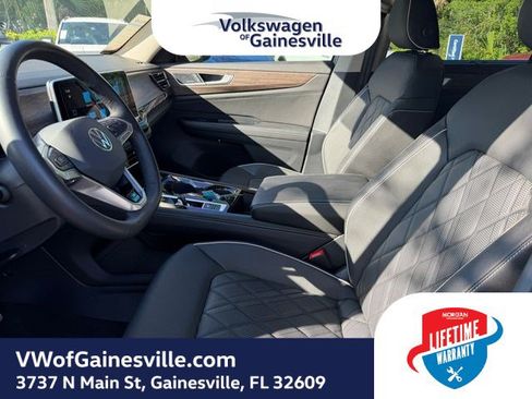 Certified 2025 Volkswagen Atlas SEL Premium R-Line AWD/4WD image 19