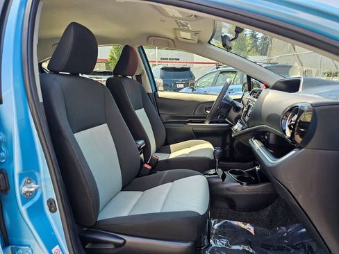 Used 2016 Toyota Prius C Two FWD image 10