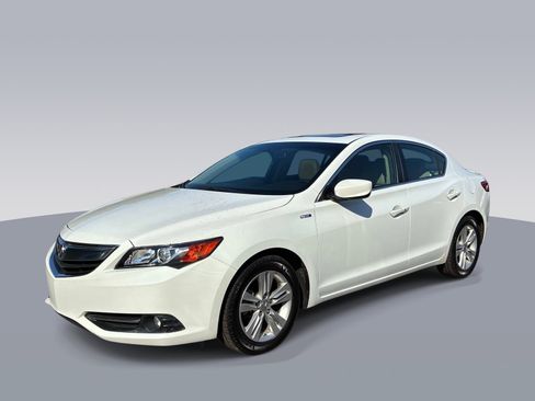 Used 2014 Acura ILX Hybrid w/ Technology Package FWD image 3