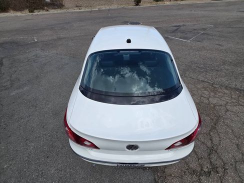 Used 2010 Volkswagen CC Sport FWD image 14