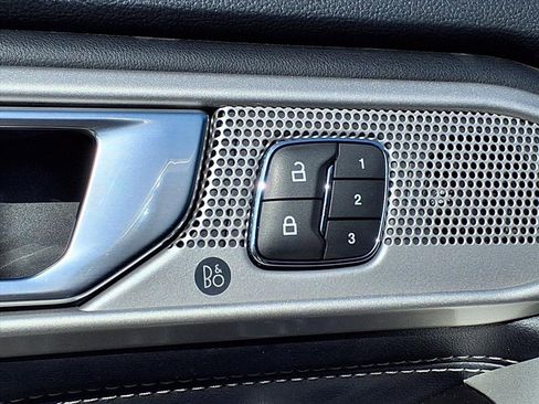 Used 2022 Ford Explorer Limited image 31