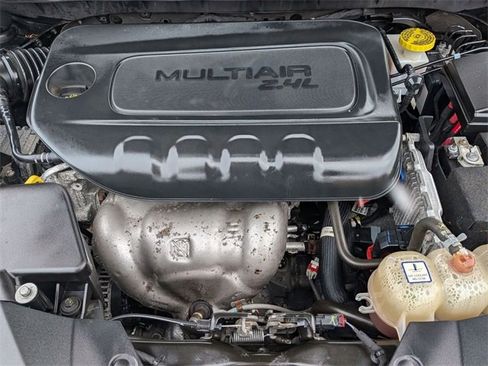 Certified 2021 Jeep Cherokee Latitude image 30