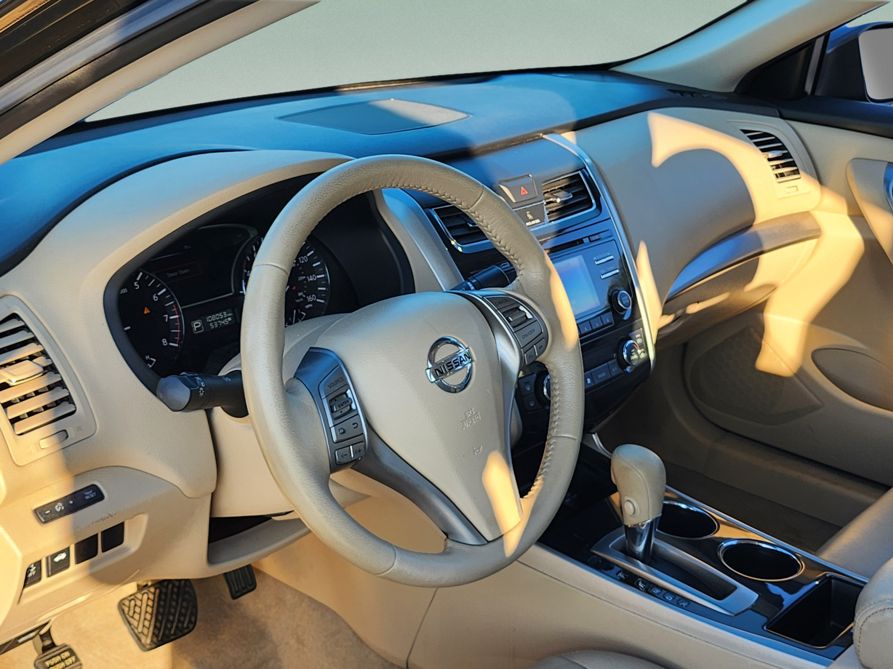 Used 2014 Nissan Altima 2.5 SV FWD image 9
