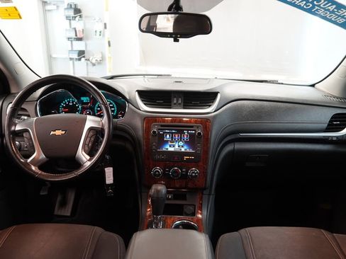 Used 2014 Chevrolet Traverse LT FWD image 19