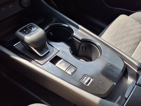 Used 2021 Nissan Rogue S FWD image 26