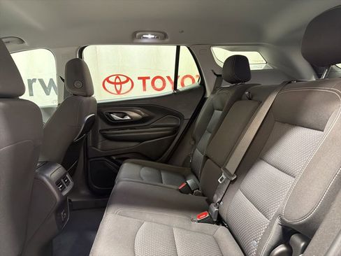 Used 2024 GMC Terrain SLE image 18
