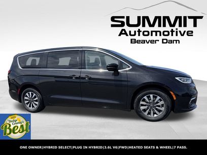 Used 2024 Chrysler Pacifica Limited