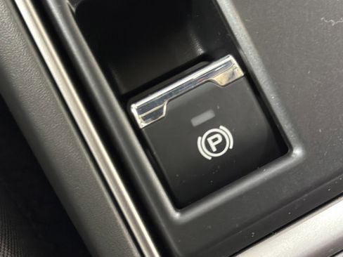 Certified 2025 Subaru Crosstrek 2.0i Premium w/ Crosstrek Mirror Package image 28