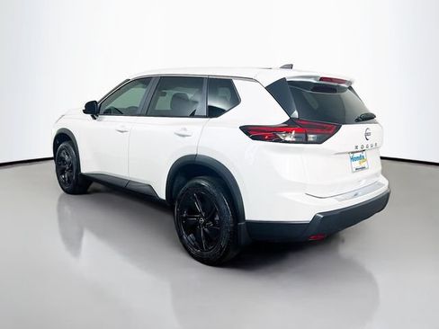 Used 2026 Nissan Rogue SV FWD image 7