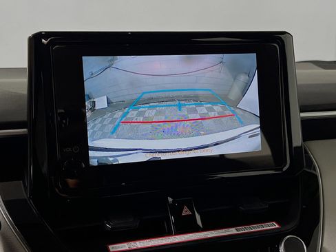 Used 2025 Toyota Corolla LE image 28