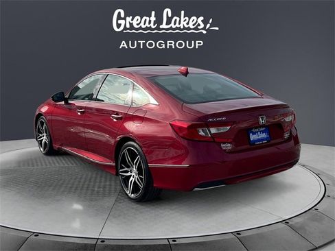 Used 2022 Honda Accord Touring image 3