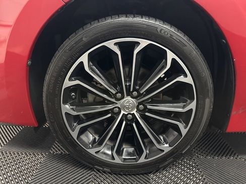 Used 2015 Toyota Corolla S image 35