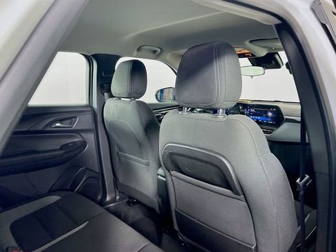 Used 2024 Chevrolet TrailBlazer LS image 9