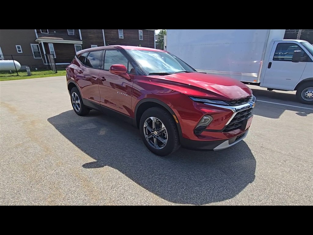 New 2026 Chevrolet Blazer LT AWD/4WD image 2
