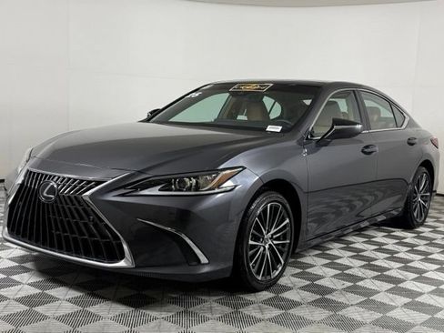 Used 2025 Lexus ES 350 w/ Premium Package FWD image 2
